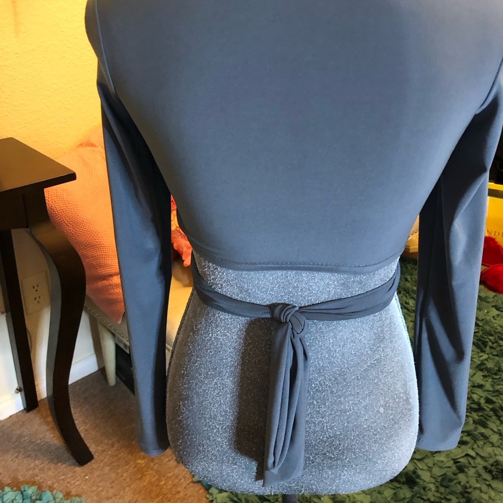 Gray Crop Top - image 3